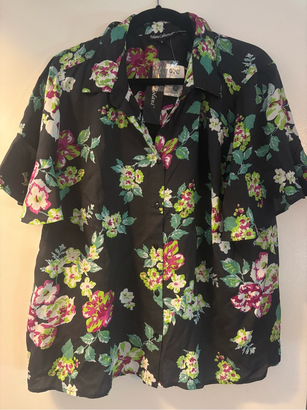 Tolani Black Floral Short-Sleeve Button-Down Shirt with Green and Pink Accents